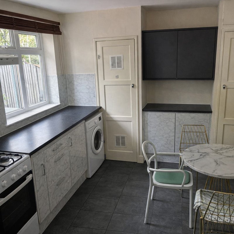 Room Bygrove Street in Greater London