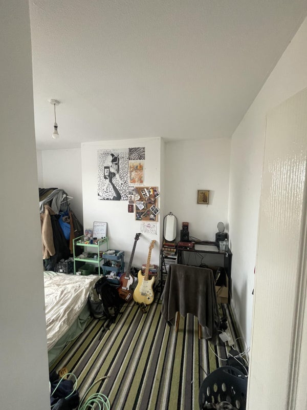 Room Orchard Road in Bristol