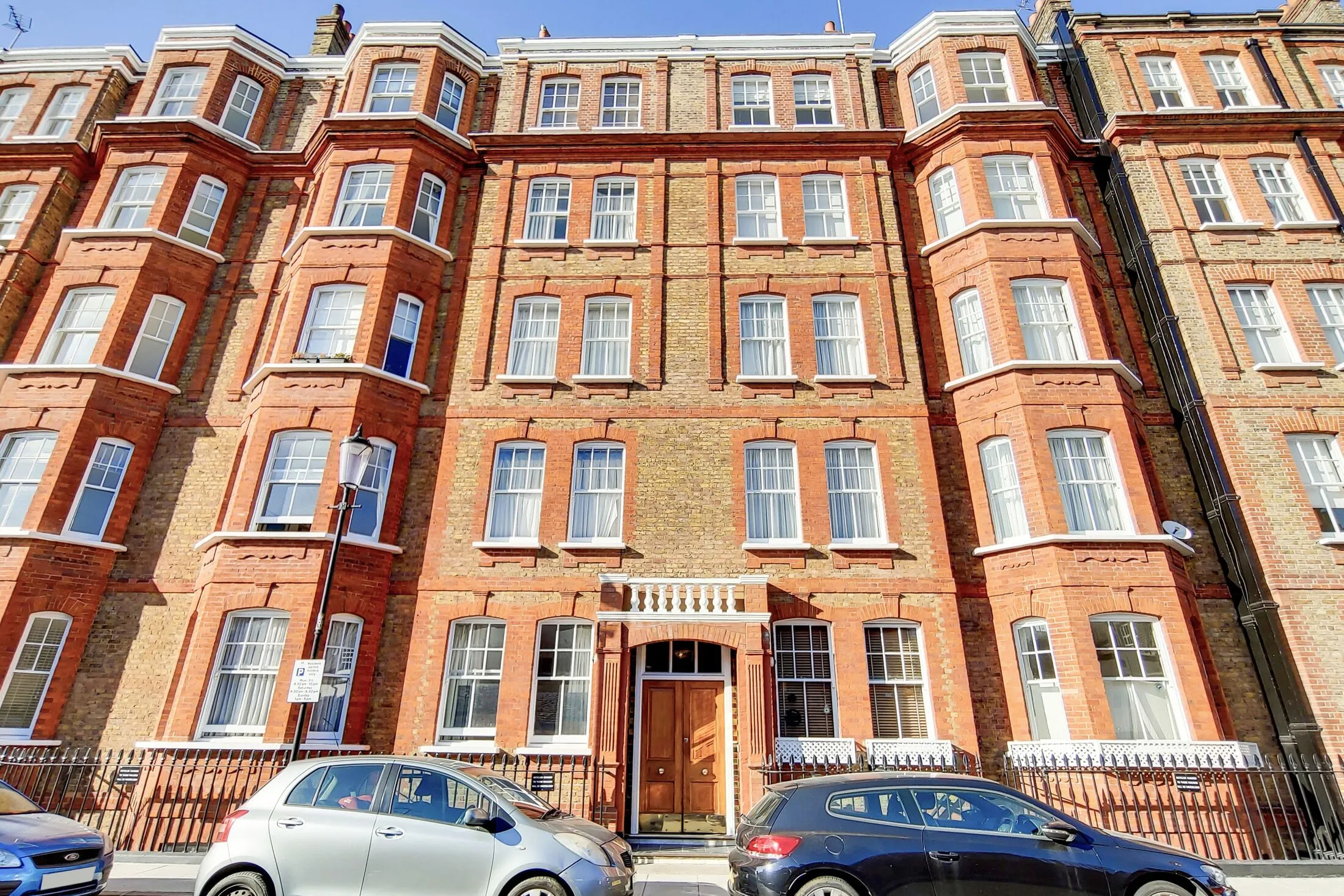 Flat Pater Street in Greater London