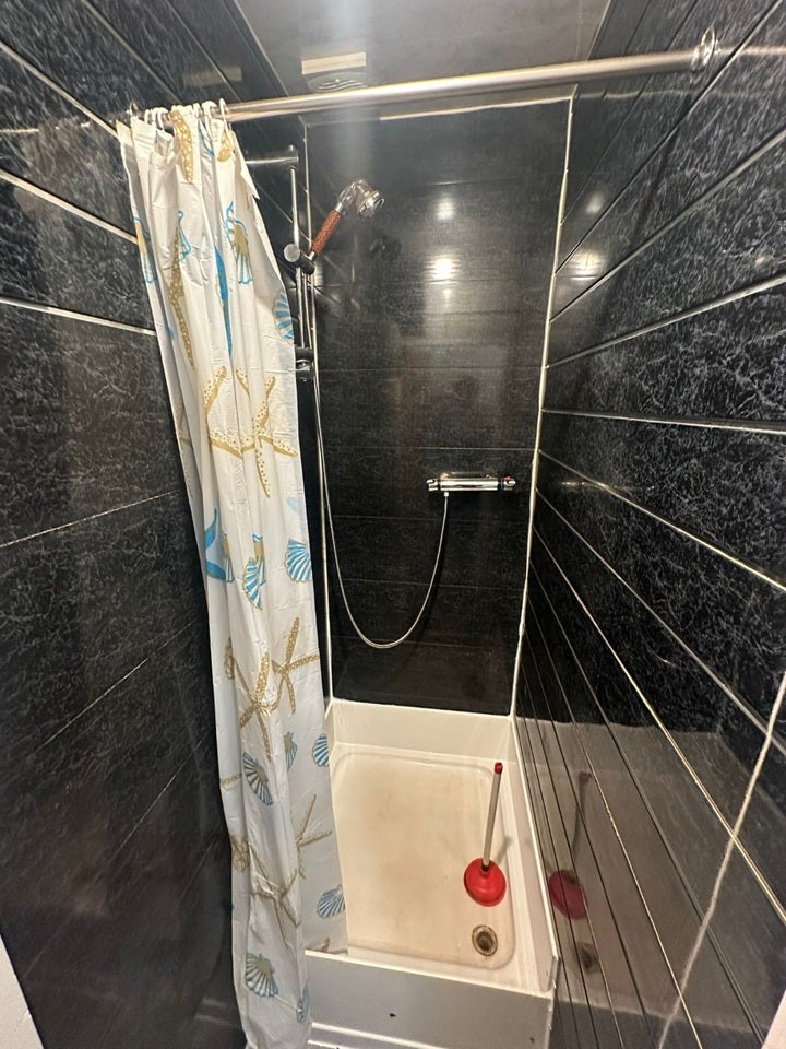 Room Elder Grove in Wakefield