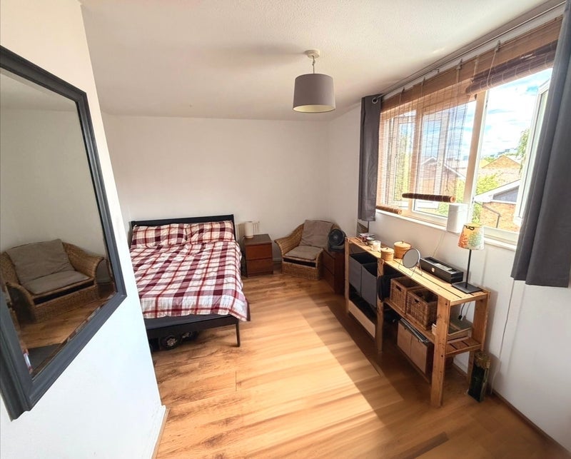 Room Caledonian Road in Greater London
