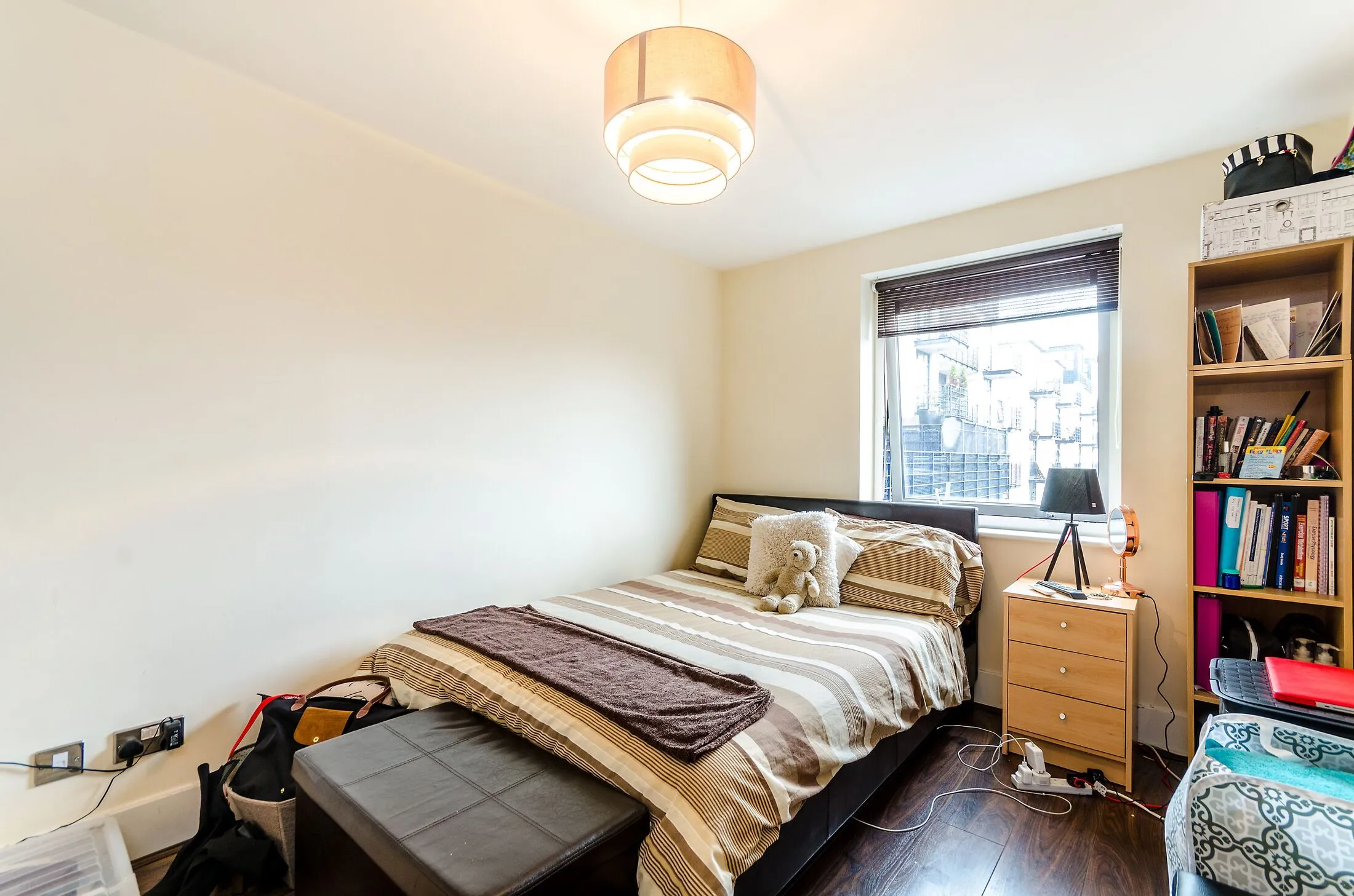 Flat Charter Quay in Greater London