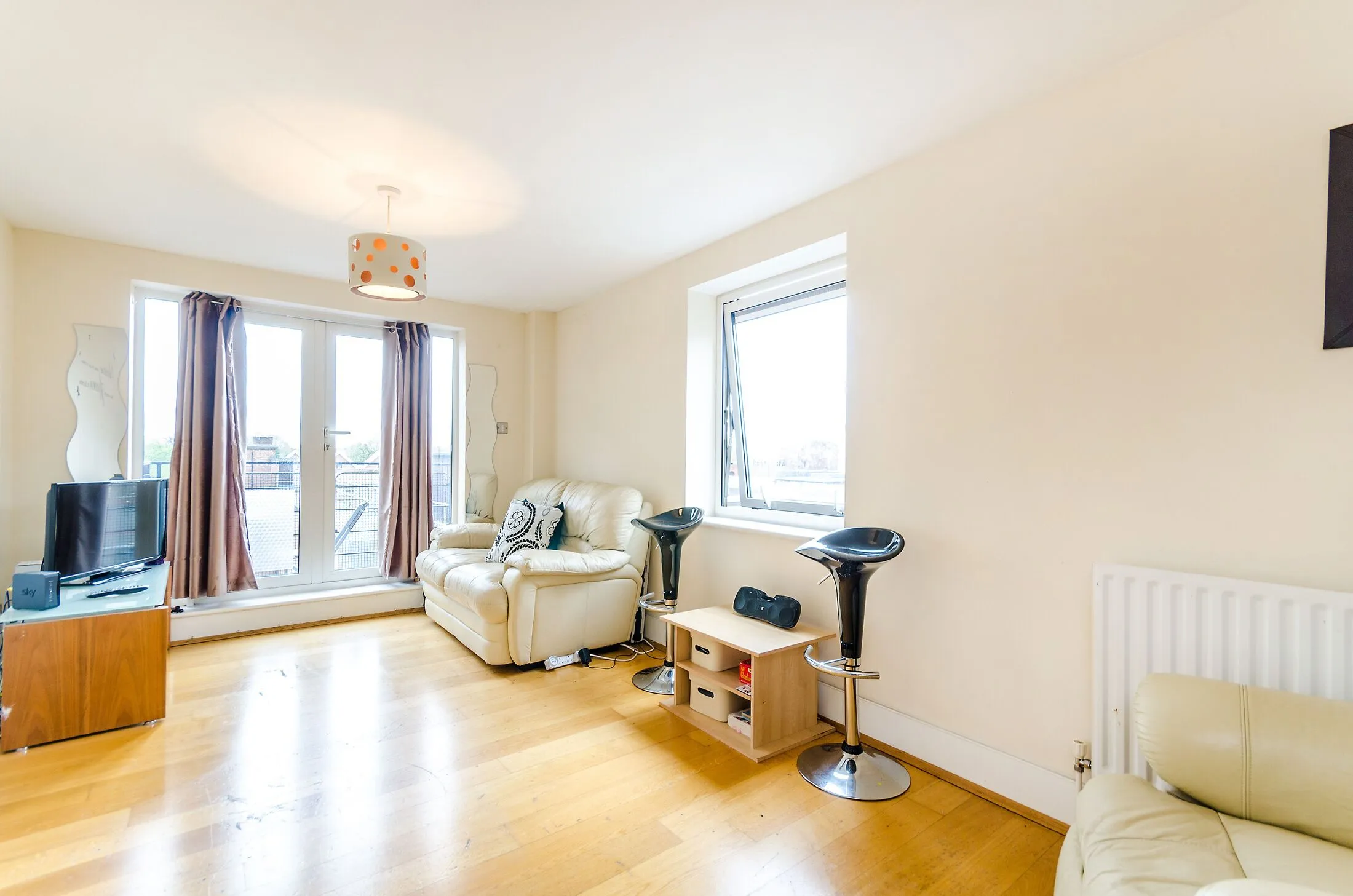Flat Charter Quay in Greater London