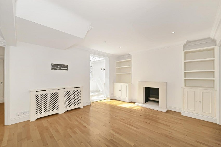 Flat Moorhouse Road in City of Westminster
