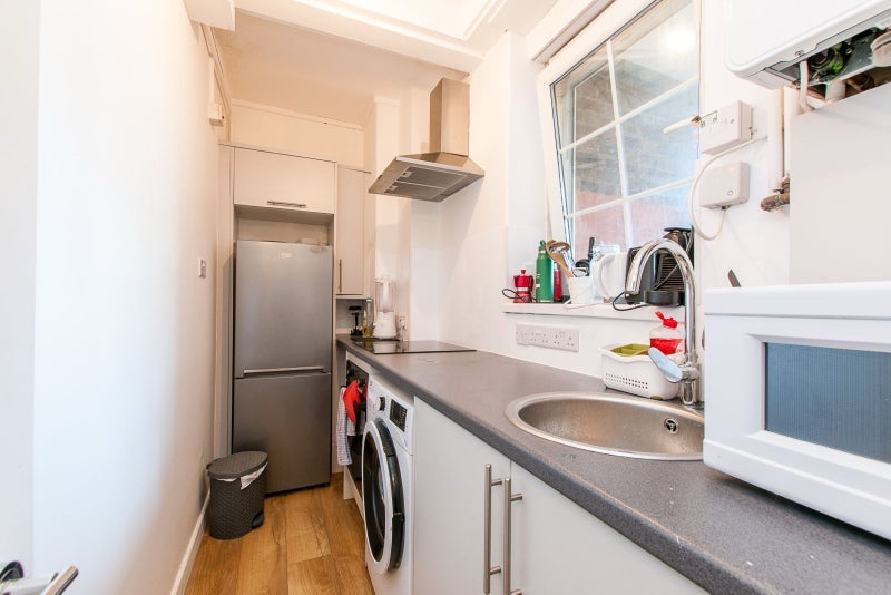 Flat Tabard Street in Greater London