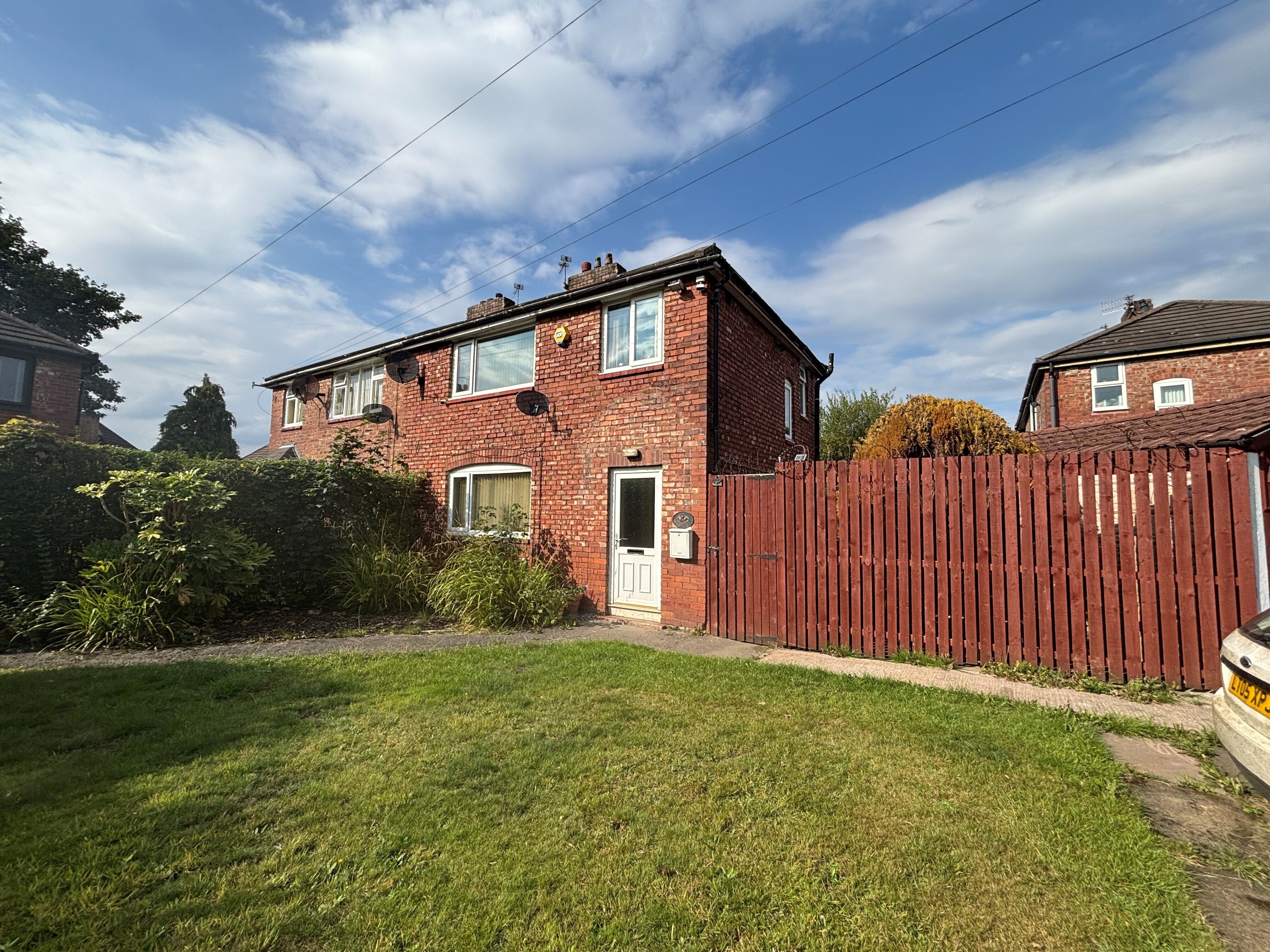 House Moorcroft Drive in Manchester