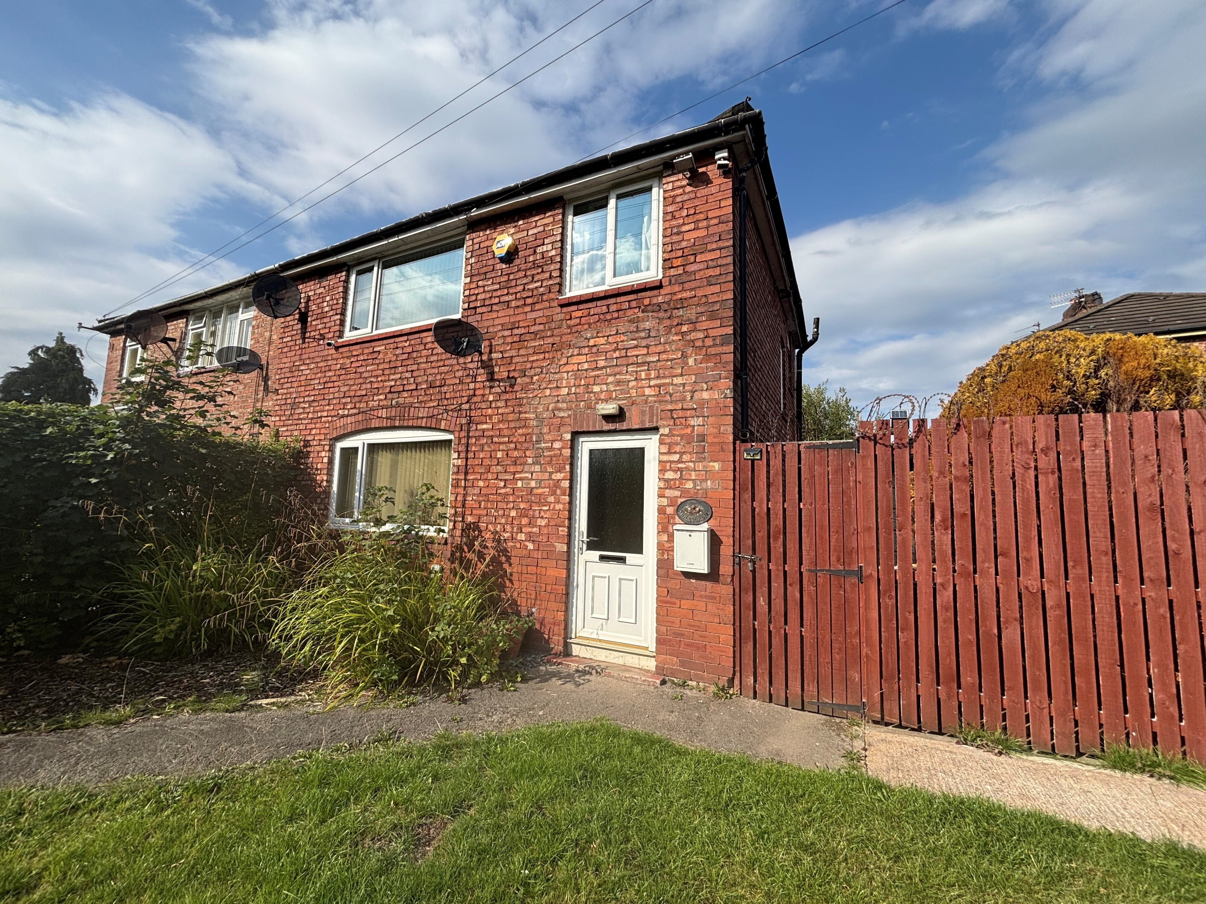 House Moorcroft Drive in Manchester