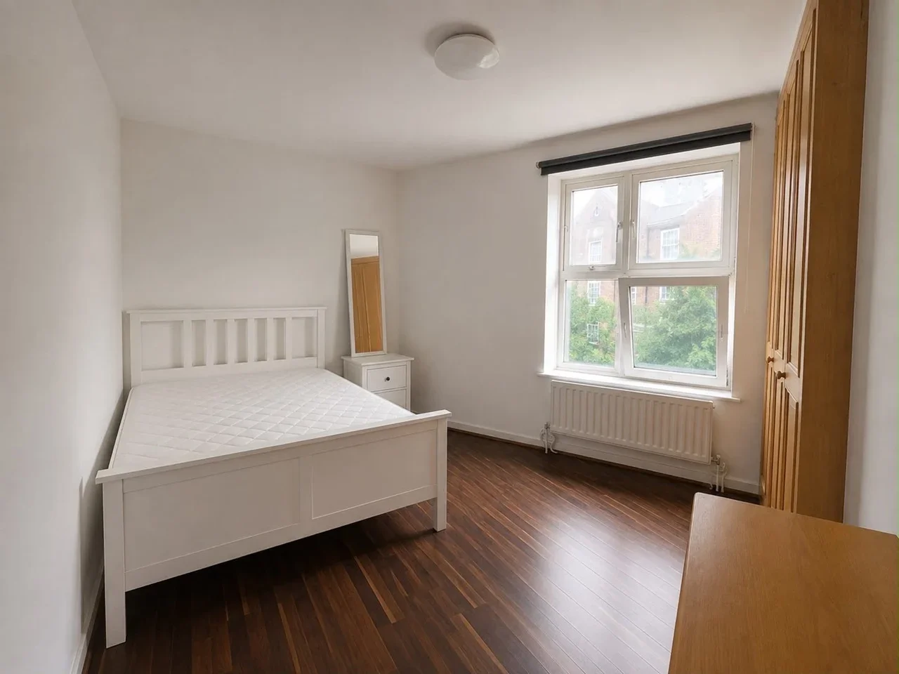 Room Newburn Street in Greater London