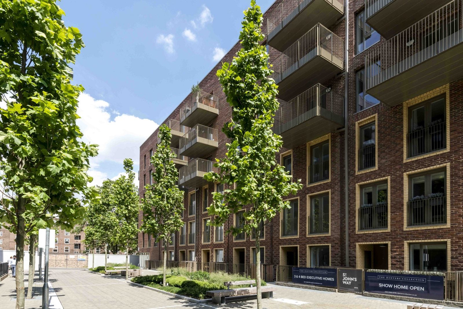 Flat Northcote Road in Greater London