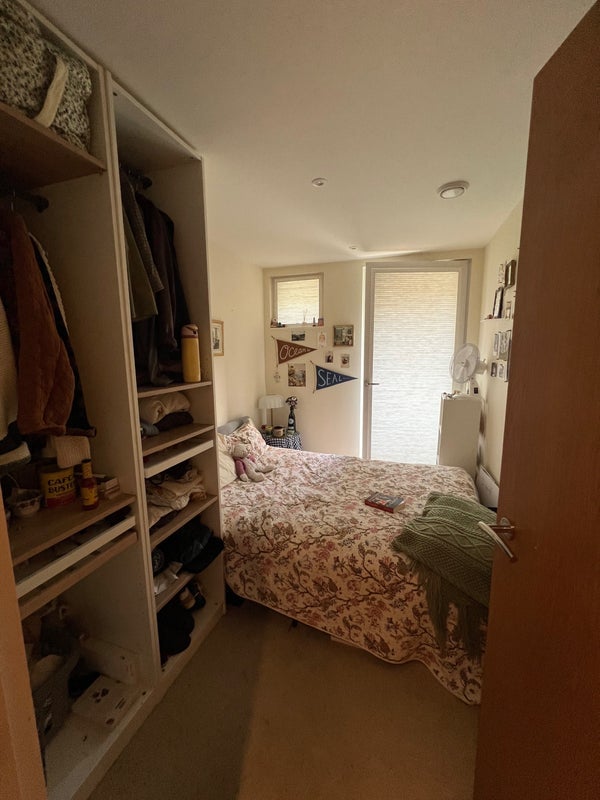 Room Keymer Place in Greater London