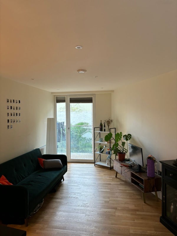 Room Keymer Place in Greater London