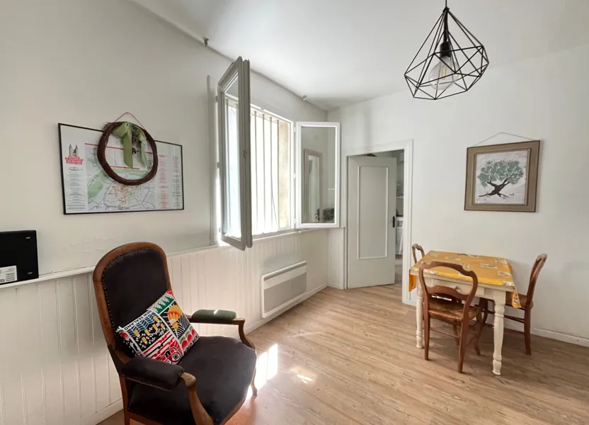 Appartement Place des Corps Saints à Avignon