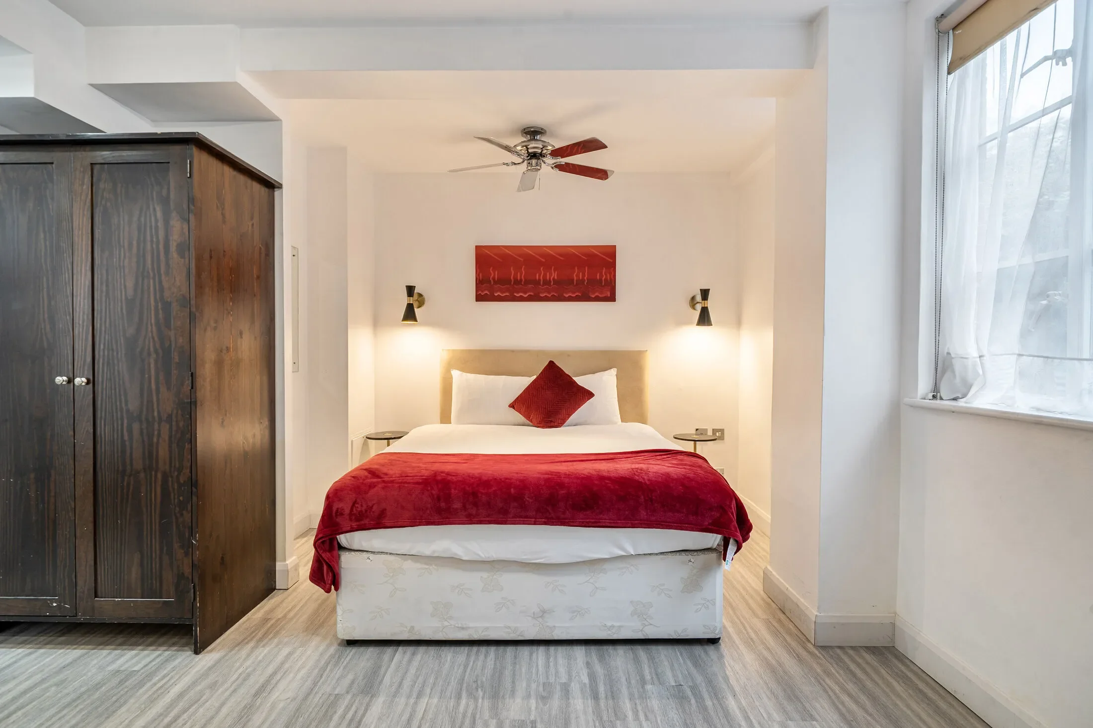 Flat Roland Gardens in Greater London