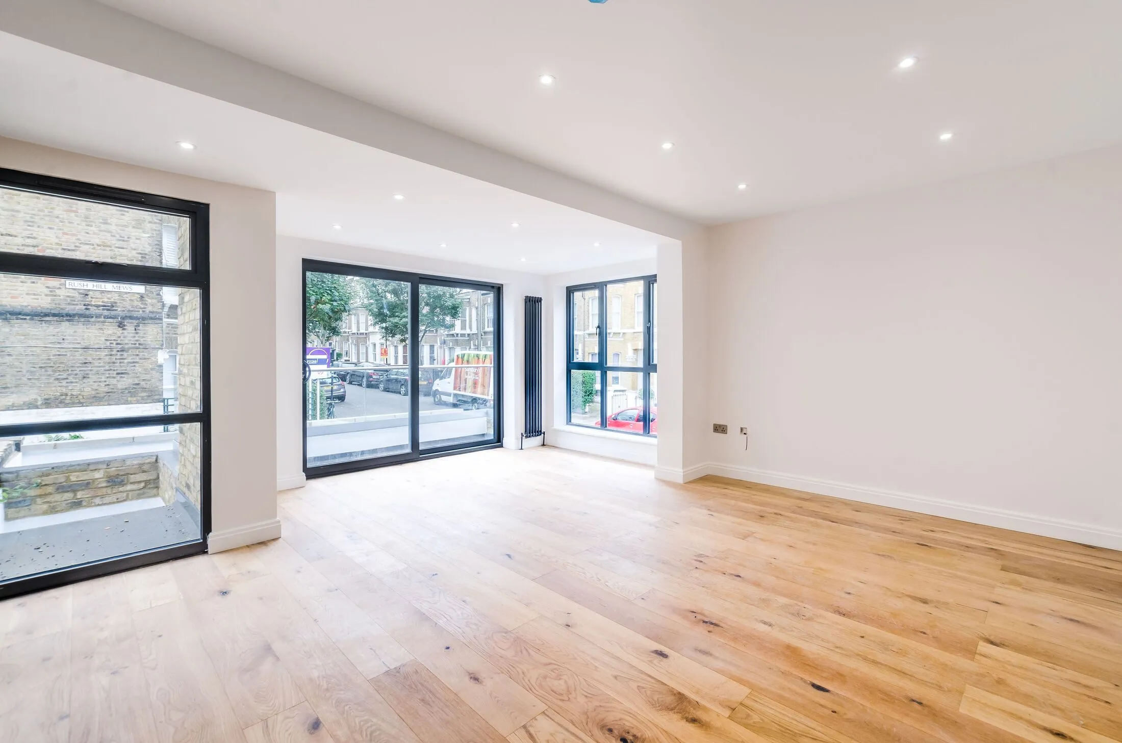 Flat Rush Hill Mews in Greater London