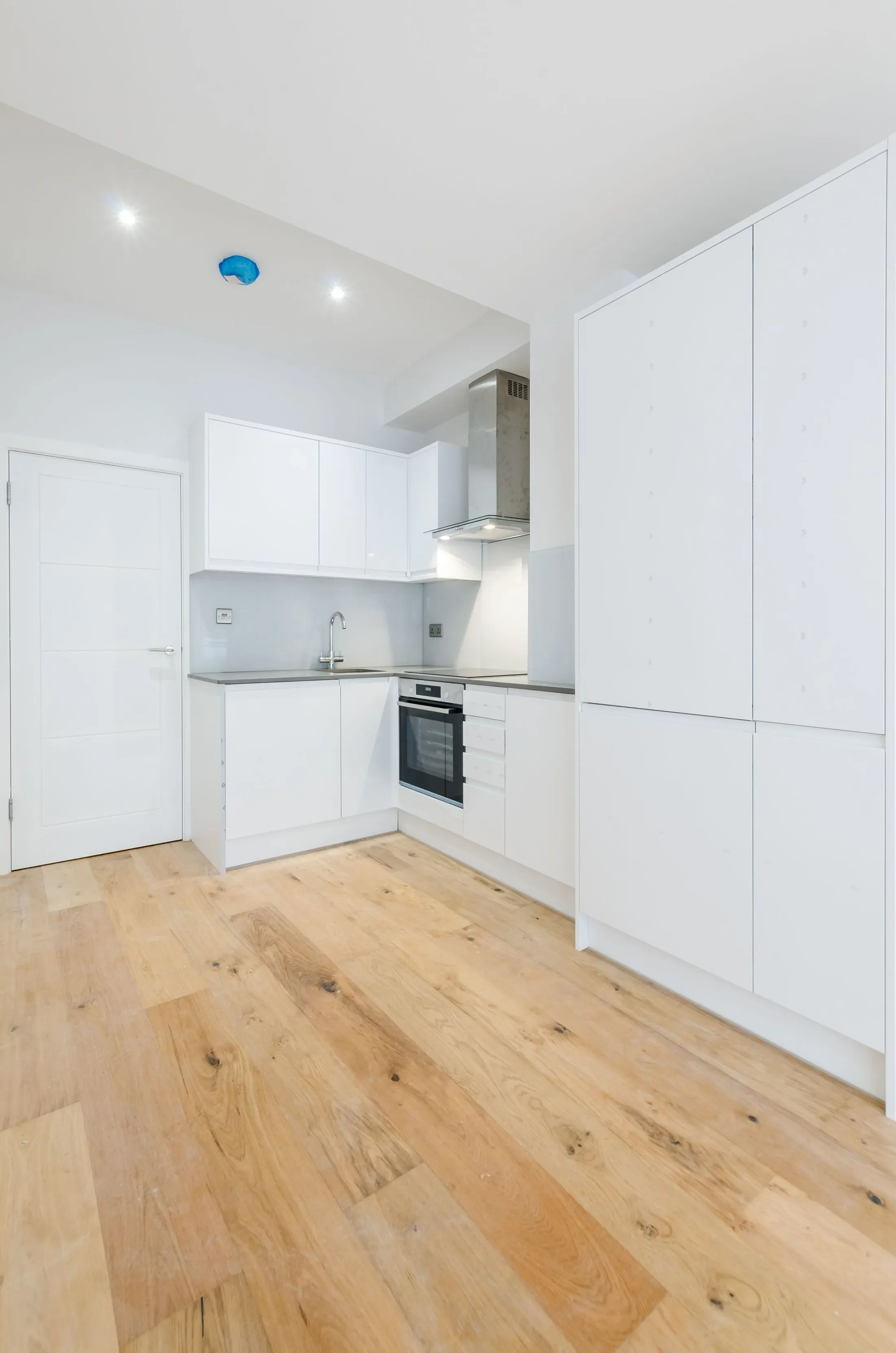 Flat Rush Hill Mews in Greater London