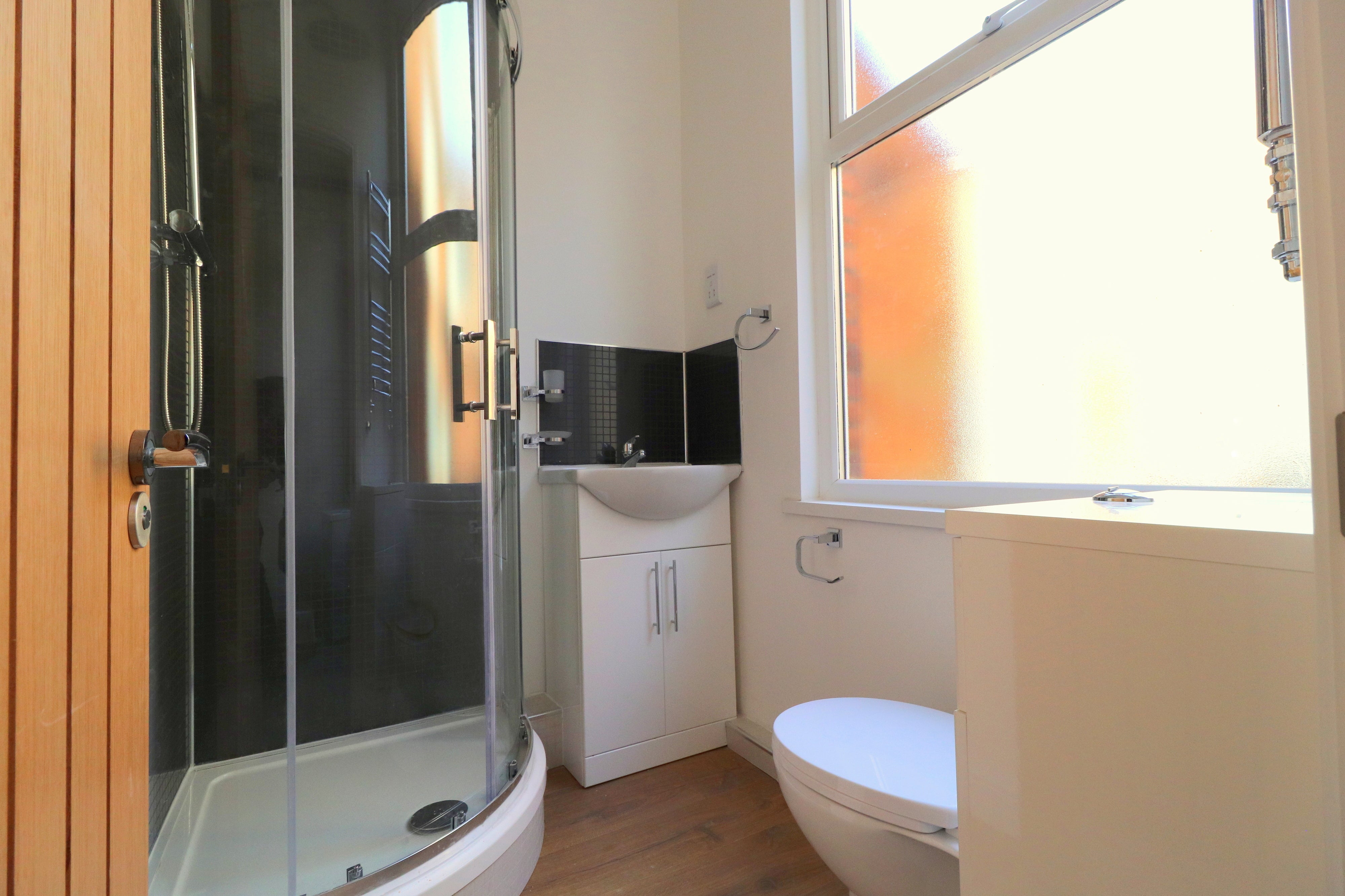 Room St Michaels Road in Bedford