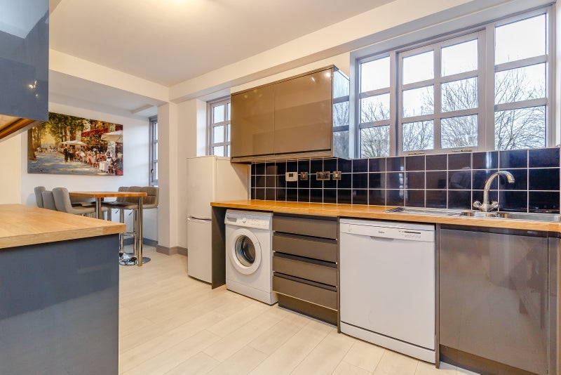 Room Finland Street in Greater London