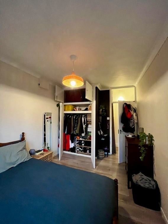 Room Homerton Row in Greater London