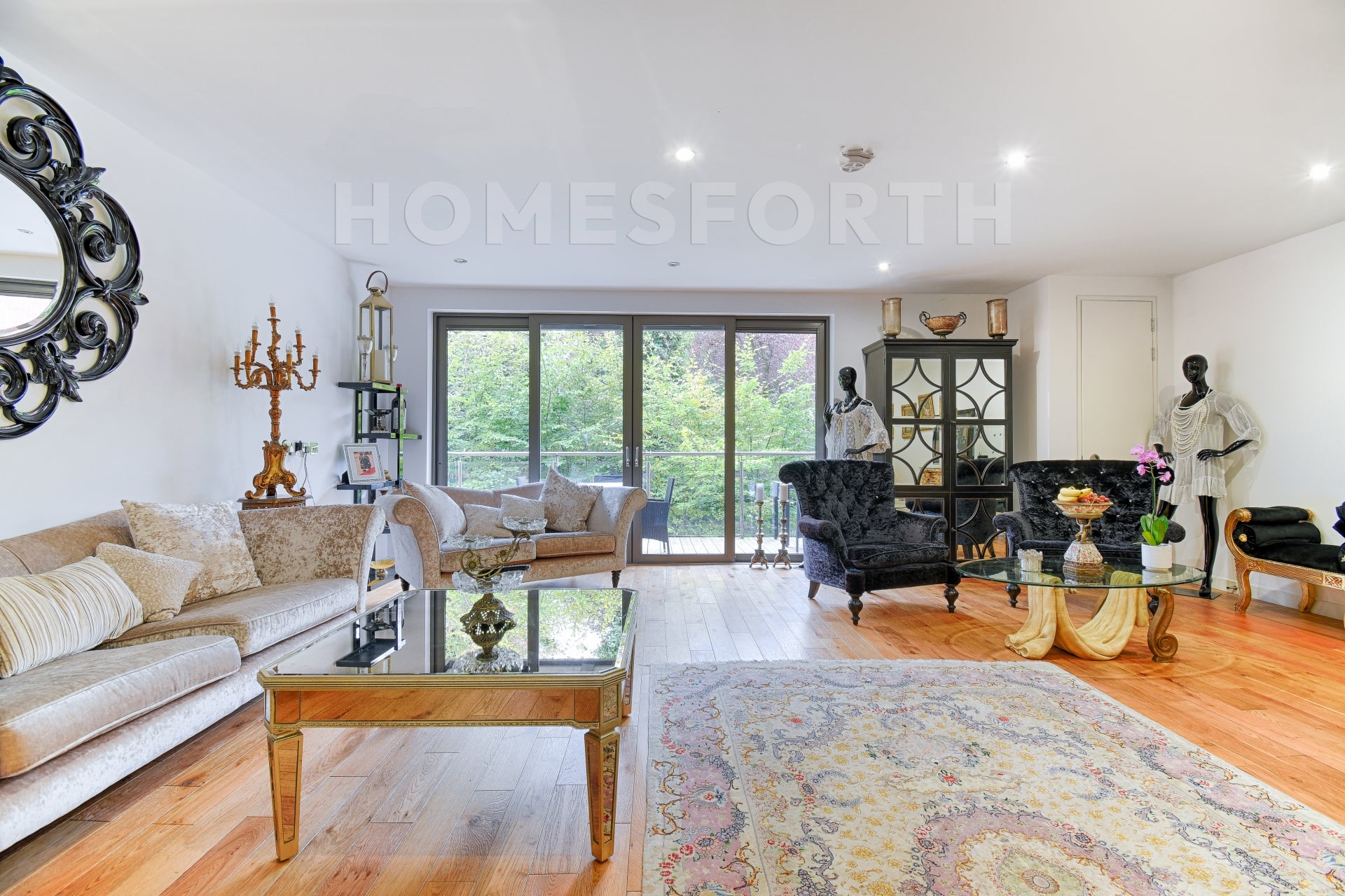 Flat Finchley Road in Greater London