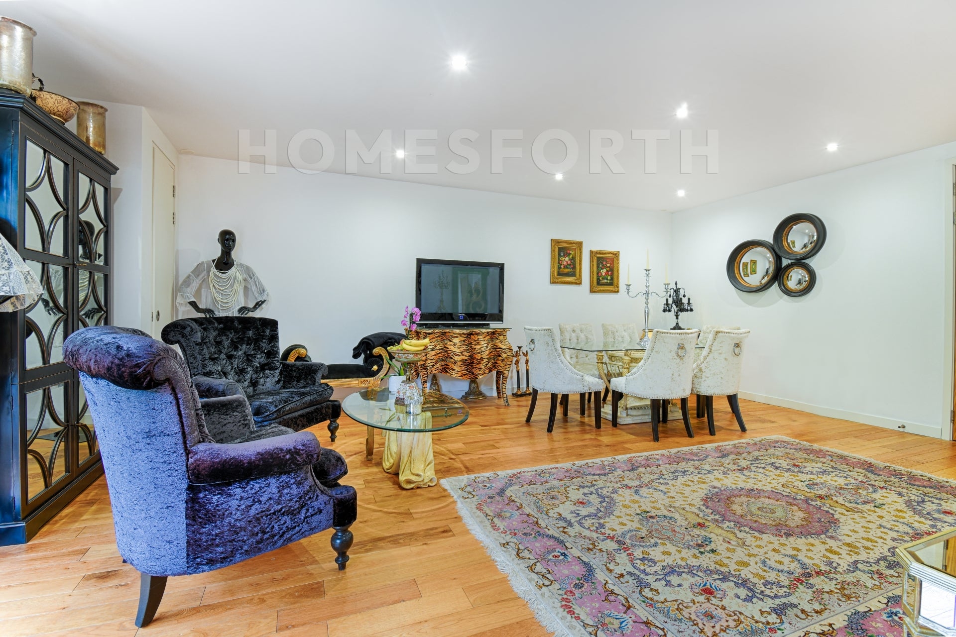 Flat Finchley Road in Greater London