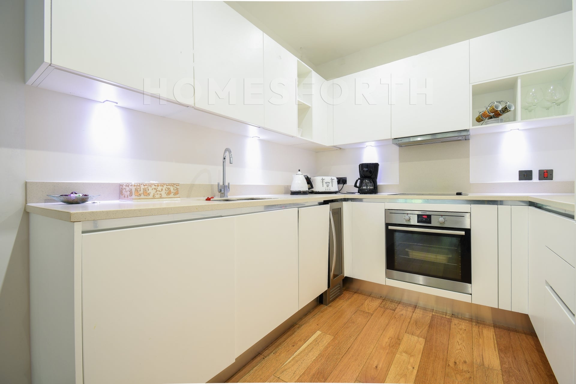 Flat Finchley Road in Greater London