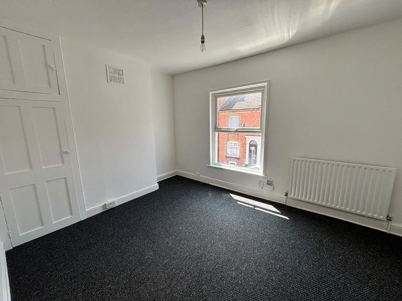 Flat Ecton Street in Northampton