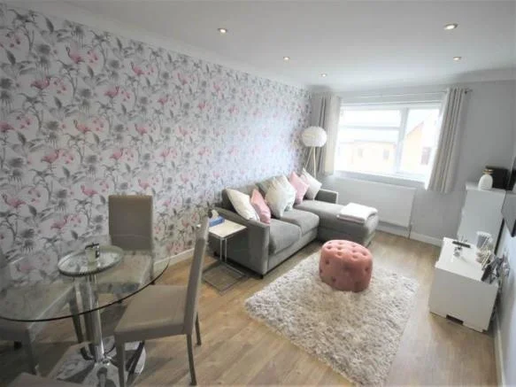 Flat Addison Road in Greater London