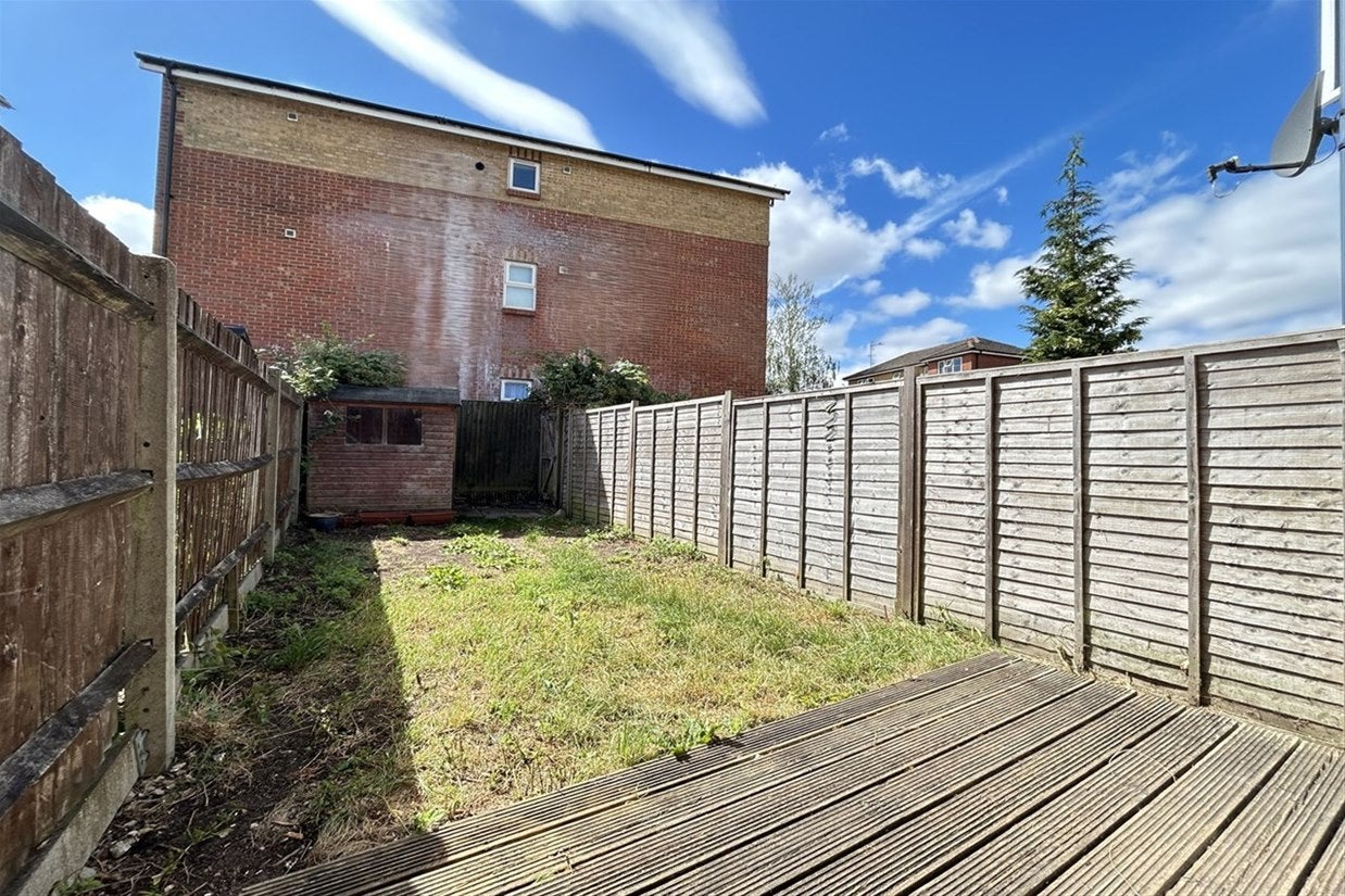 House Brookvale Close in Basingstoke and Deane