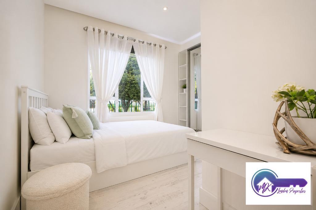 Room John Aird Court in City of Westminster