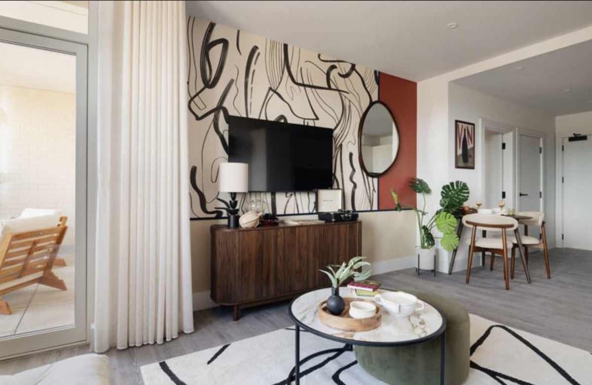 Flat Harrow Manorway in Greater London