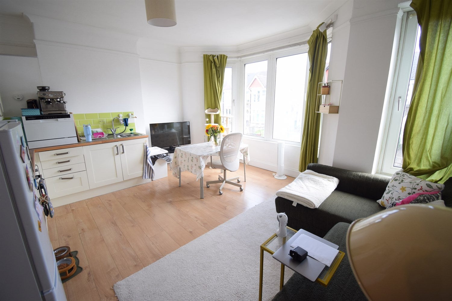 Flat Whitchurch Road in Cardiff