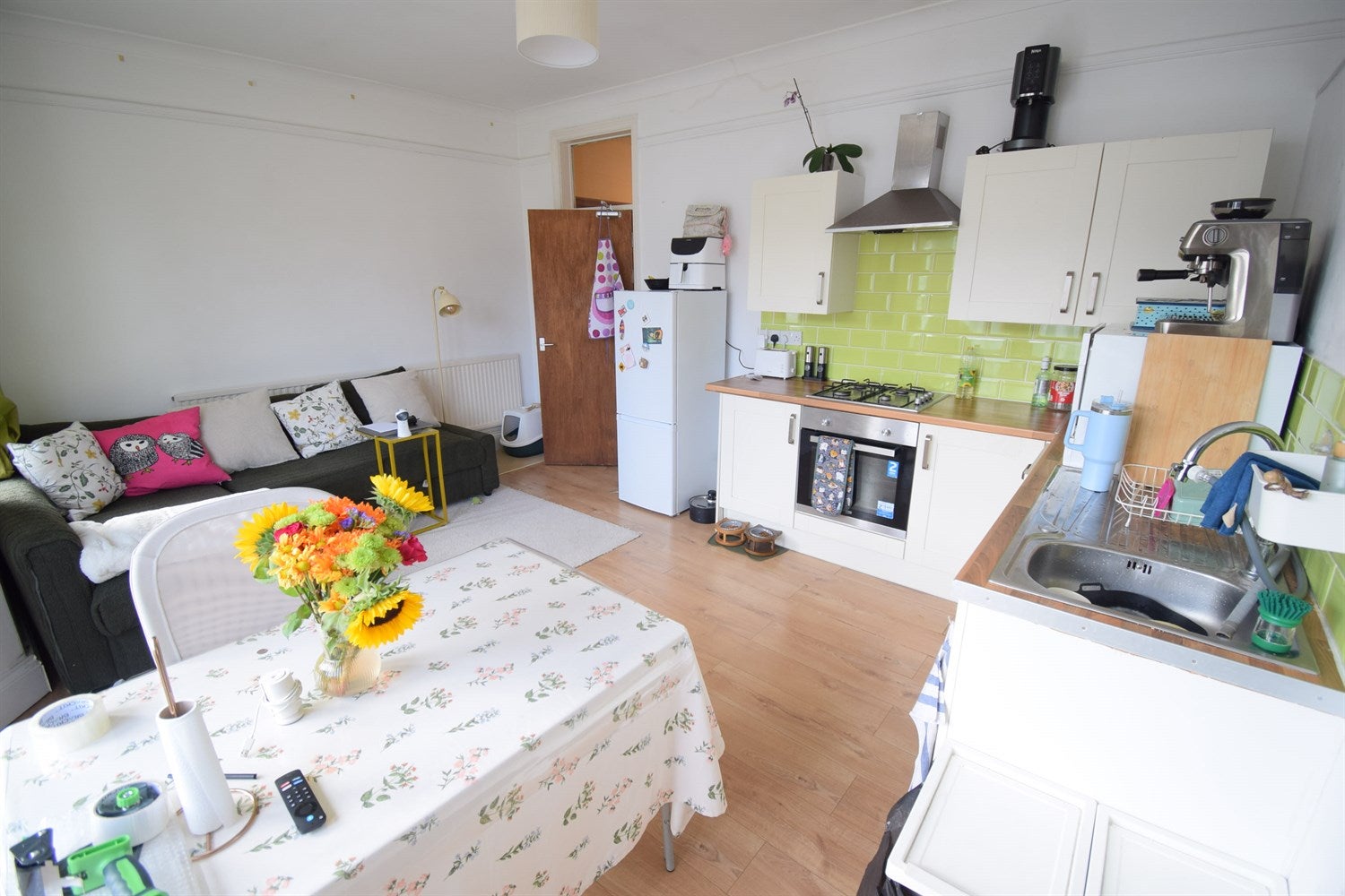 Flat Whitchurch Road in Cardiff
