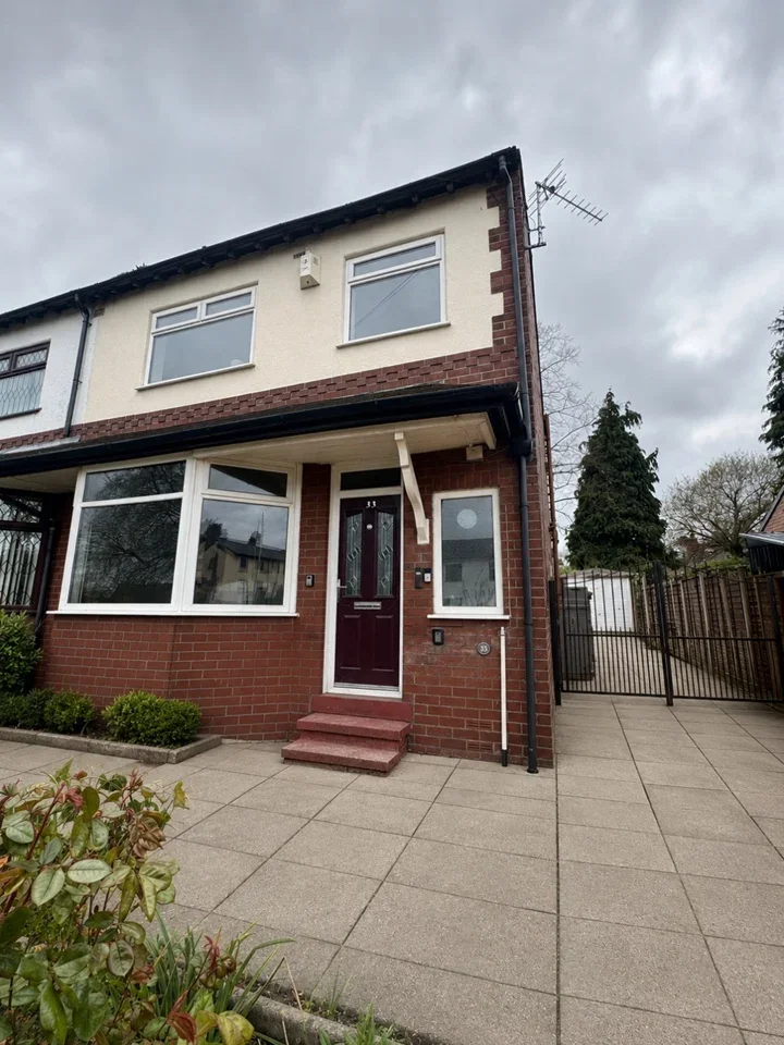 House Ash Grove in Salford