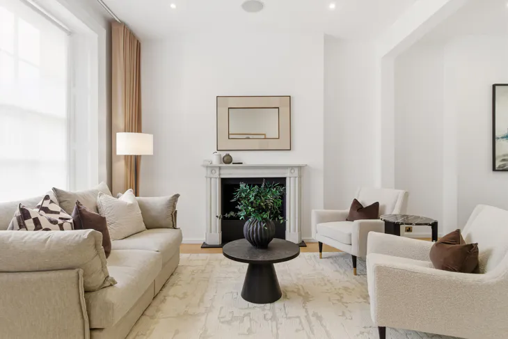 Flat Chester Square in City of Westminster