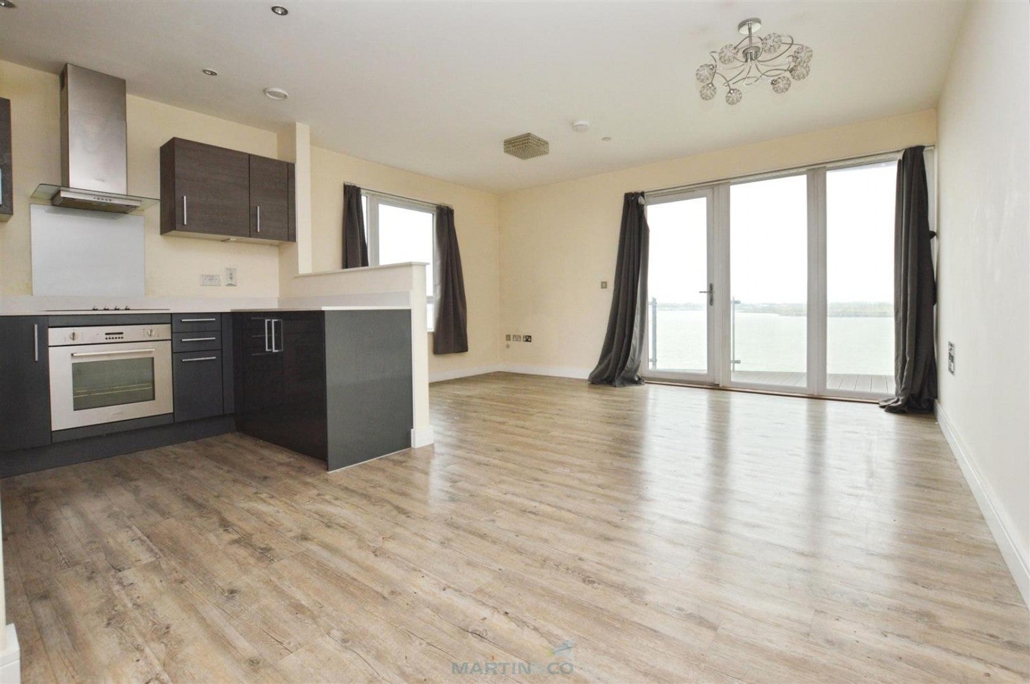Flat Pearl Lane in Gillingham