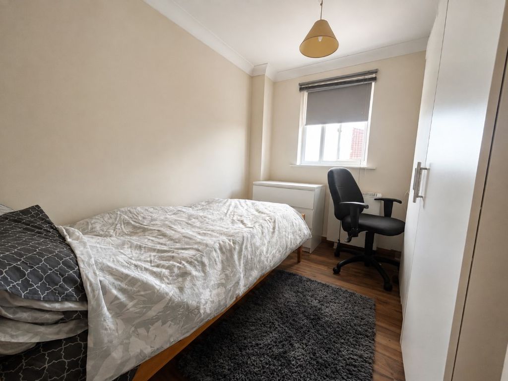 Room Bradshaw Road in Chichester