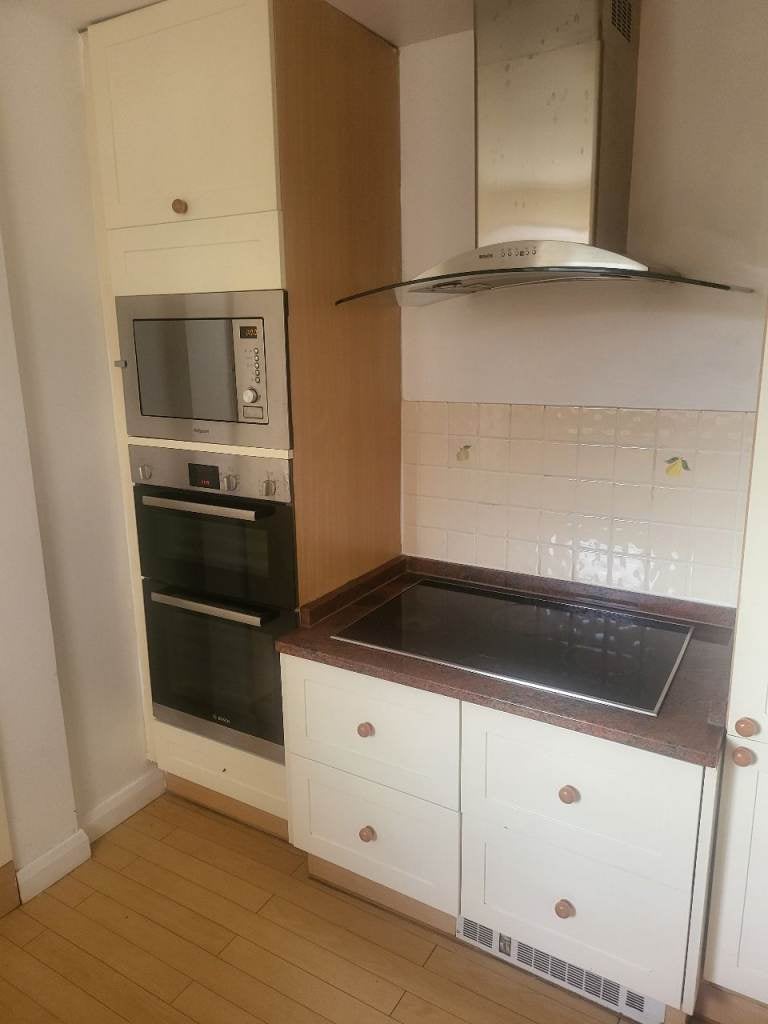 Flat Mint Close in Reading