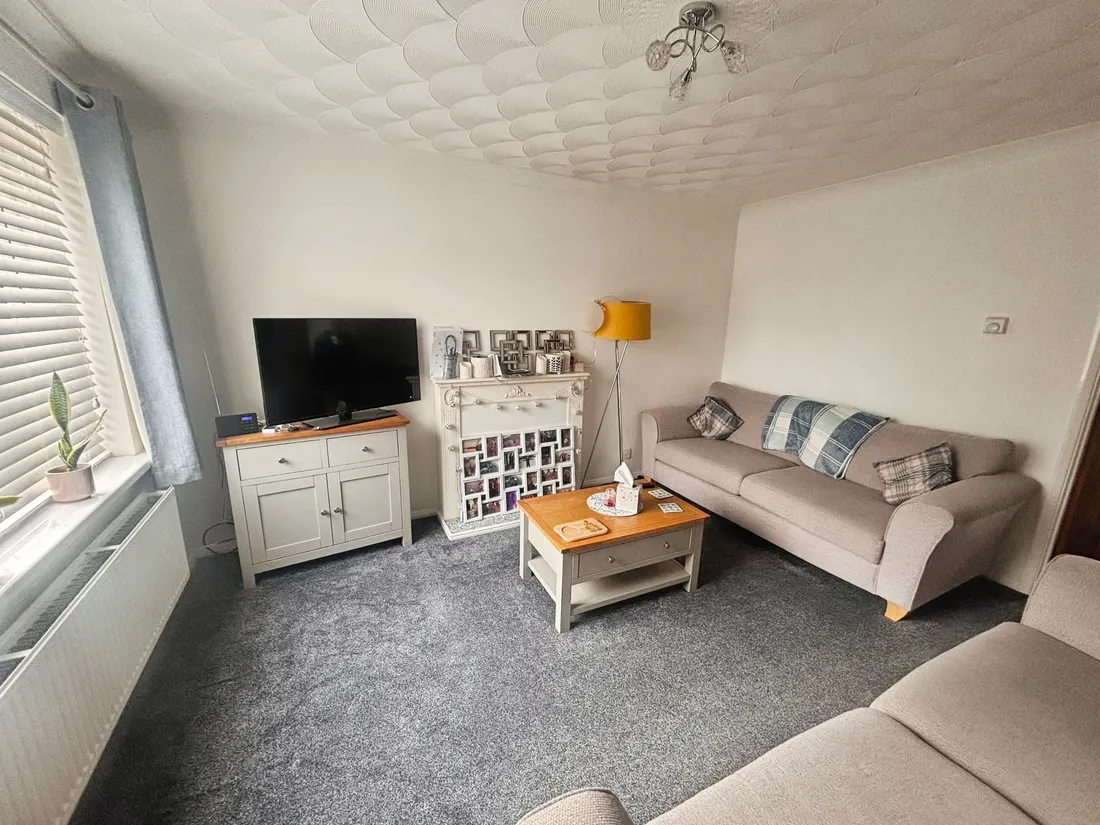 House Rhodfa Sweldon in Barry