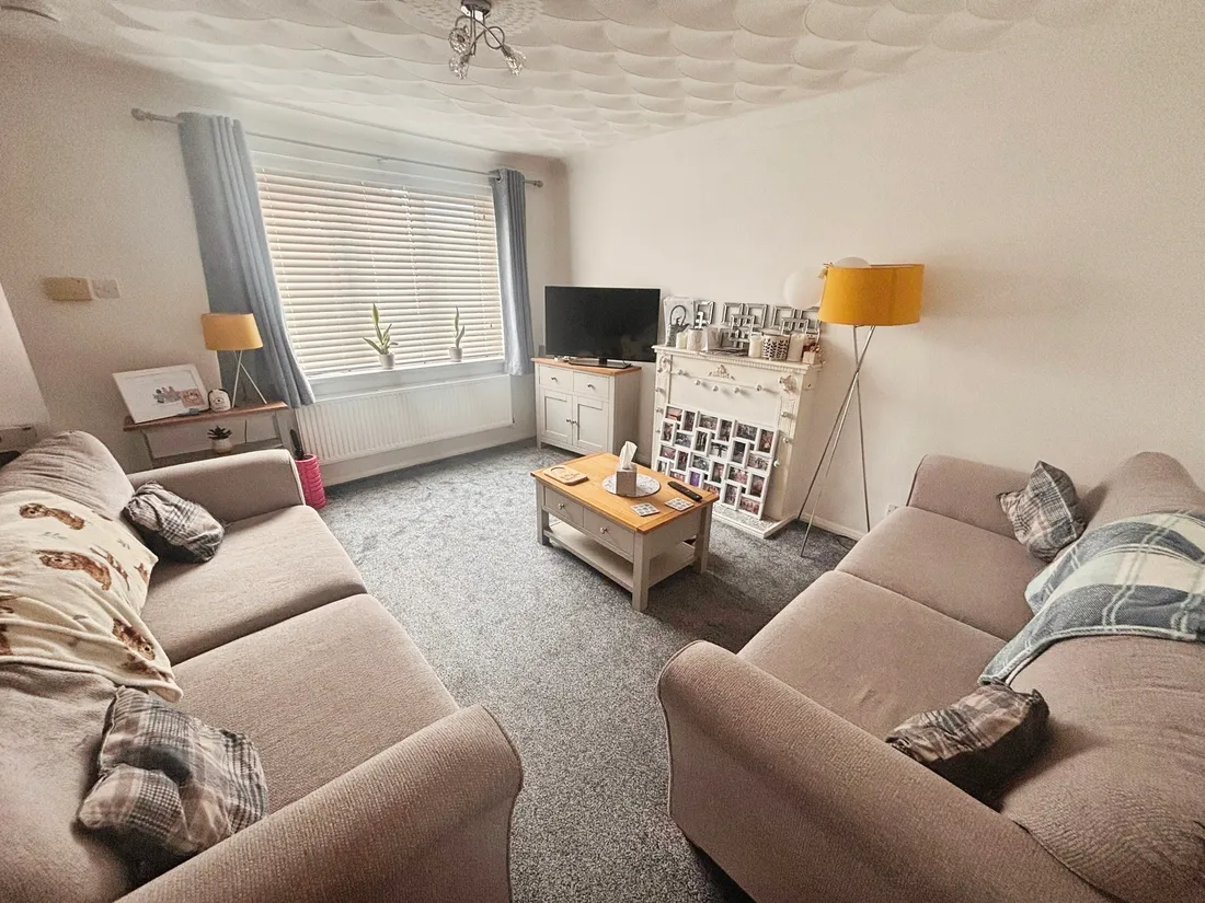 House Rhodfa Sweldon in Barry