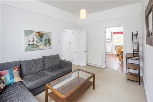 Flat Highbury Grove in Greater London