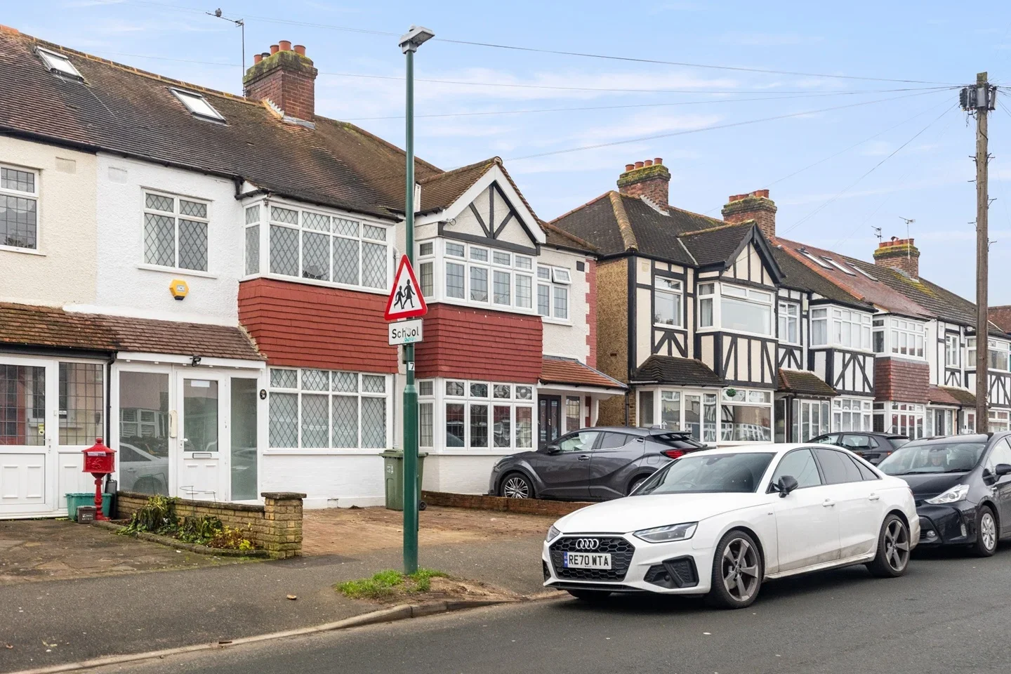 Flat Chatsworth Road in Greater London