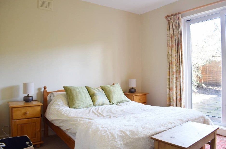 Flat Avenell Road in Greater London