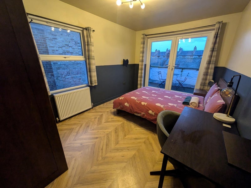 Room Ingelow Road in Greater London