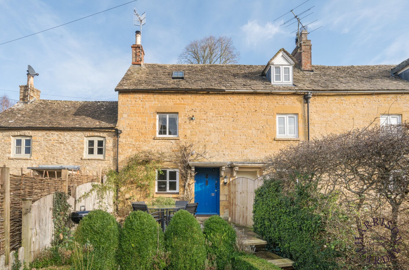 House The Quadrangle in Woodstock