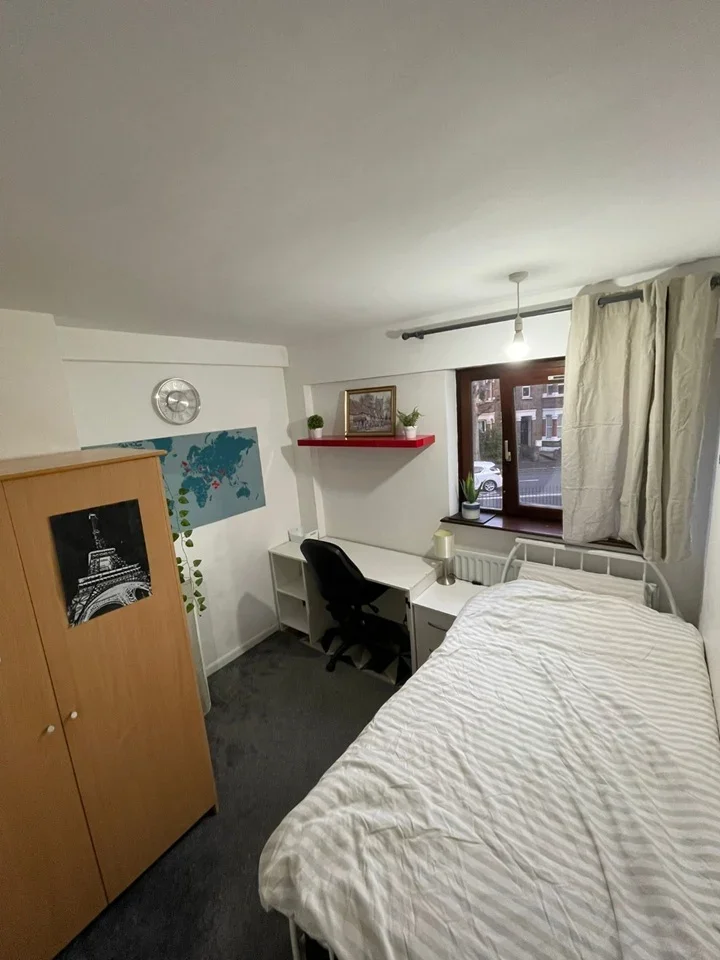 Room Rotherhithe New Road in Greater London