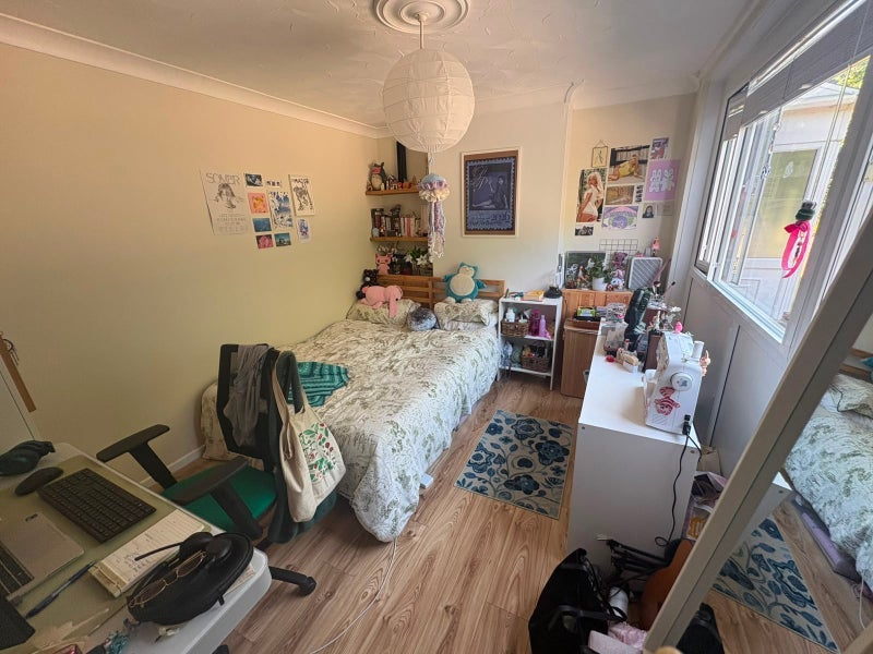 Room Birch Road in Cardiff