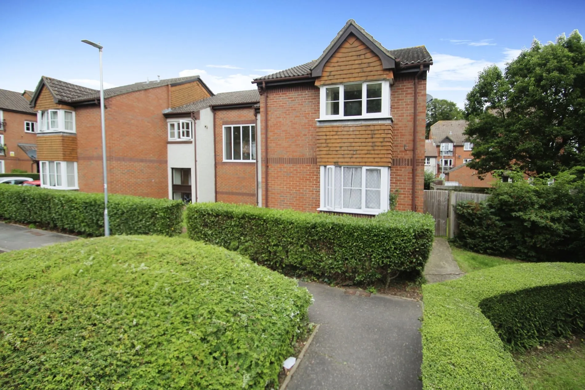 Flat Knowles Close in Greater London