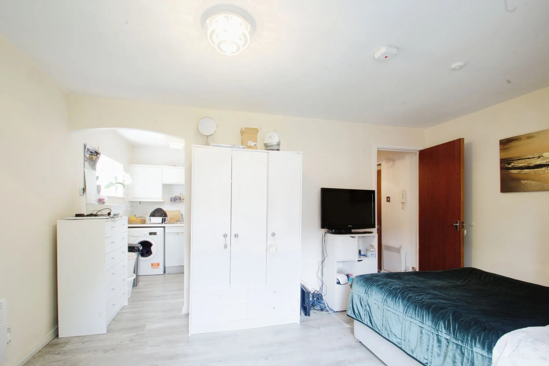 Flat Knowles Close in Greater London