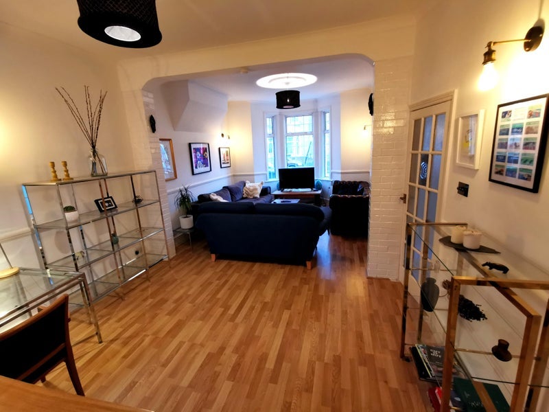 Room Strone Road in Greater London