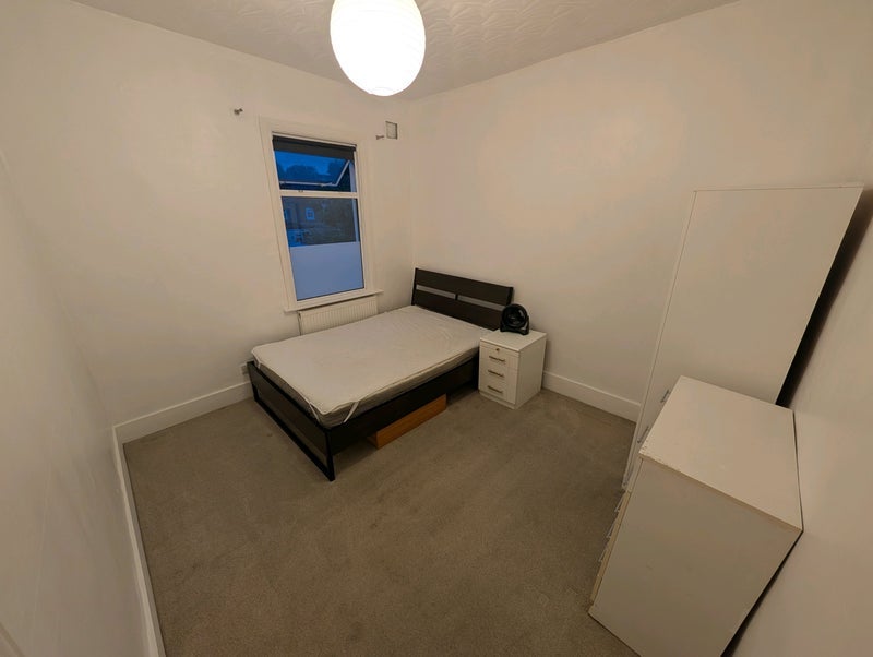 Room Strone Road in Greater London